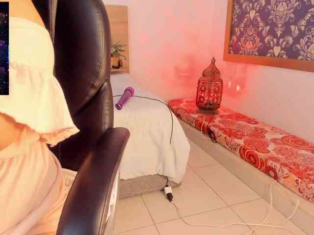 azaharaa- webcam