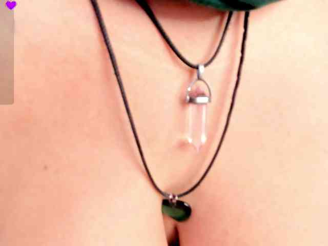 BellaAzahara webcam