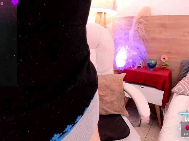 BellaAzahara webcam