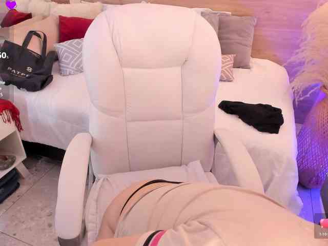 BellaAzahara webcam