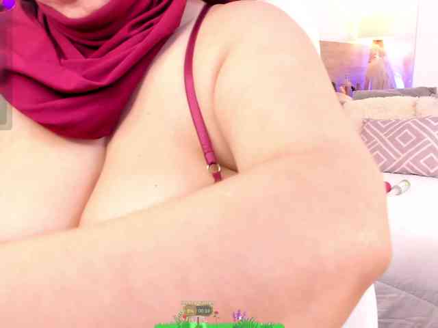 BellaAzahara webcam