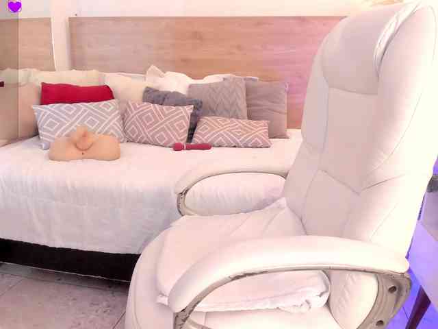 BellaAzahara webcam