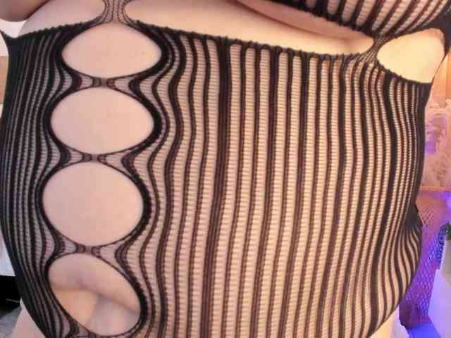 BellaAzahara webcam