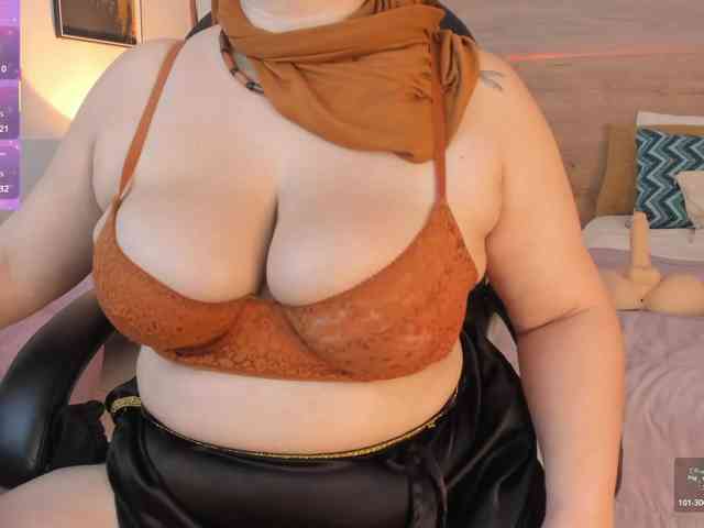 BellaAzahara webcam