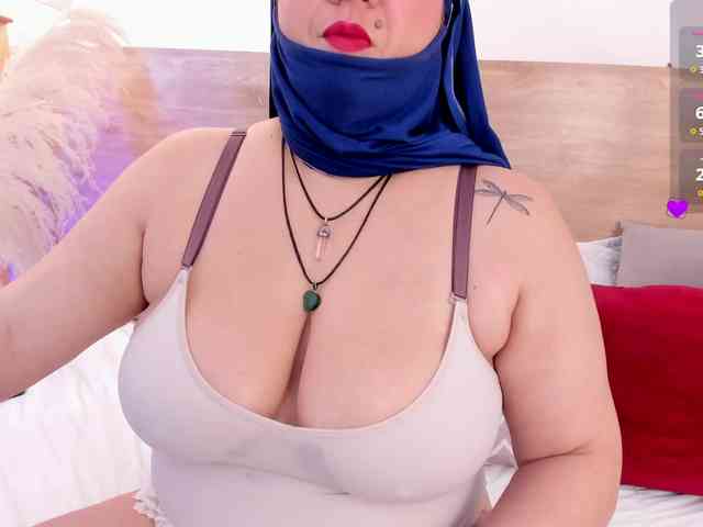 BellaAzahara webcam