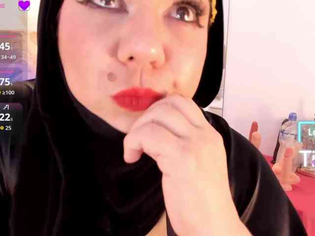 BellaAzahara webcam