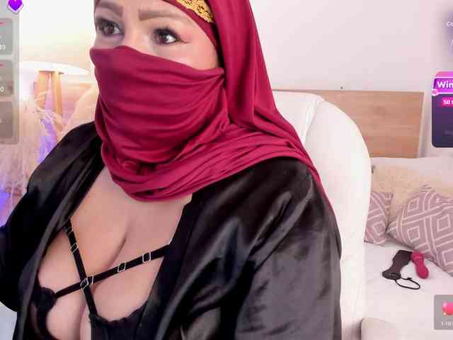 BellaAzahara webcam