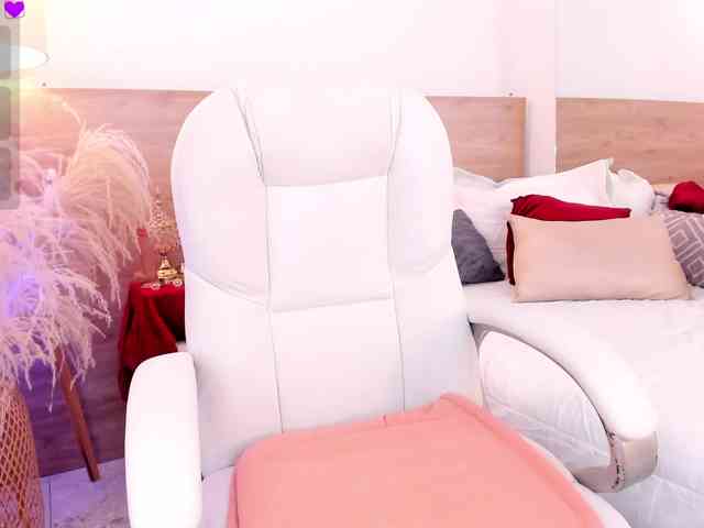 BellaAzahara webcam