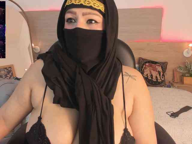 azaharaa- webcam