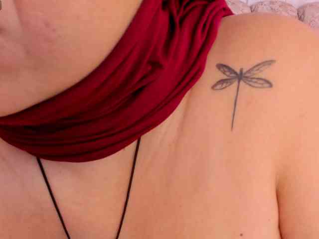 BellaAzahara webcam