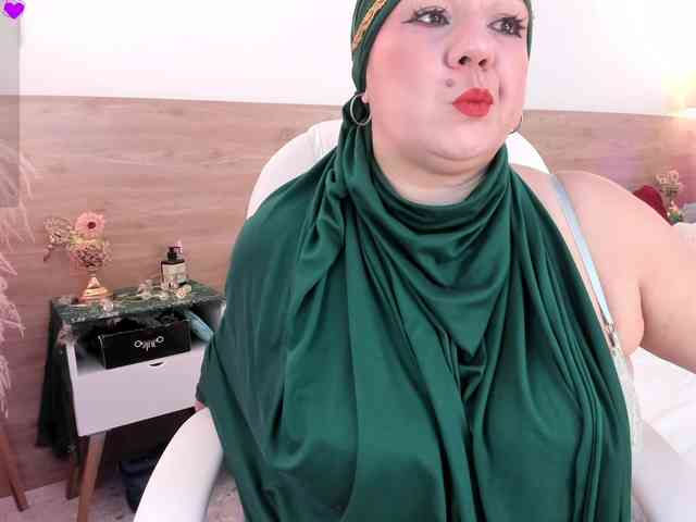 BellaAzahara webcam