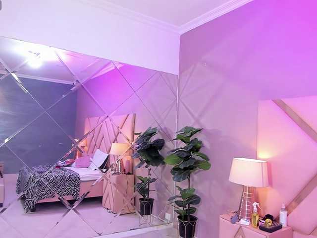 EstherValliere webcam bongacams model stream image