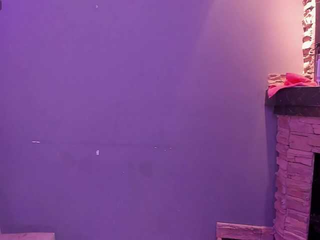 EstherValliere's BongaCams show and profile