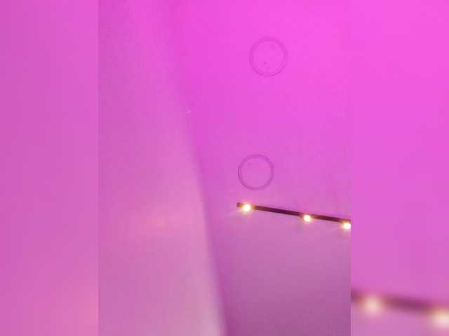 AriBlake live cam on BongaCams