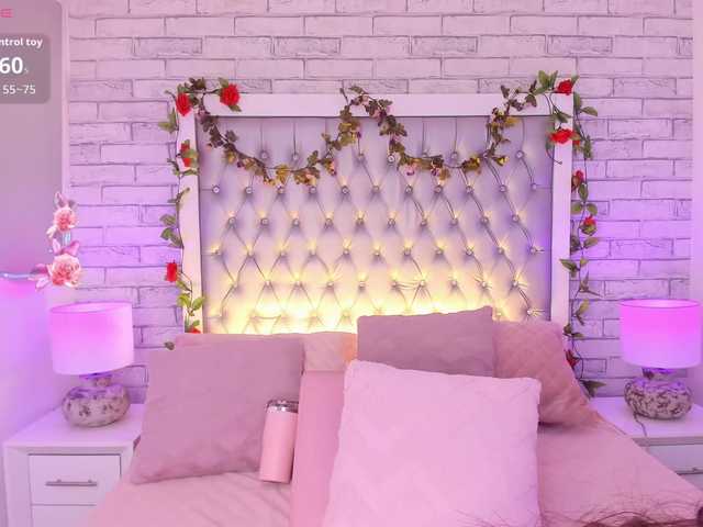 AriBlake live cam on BongaCams