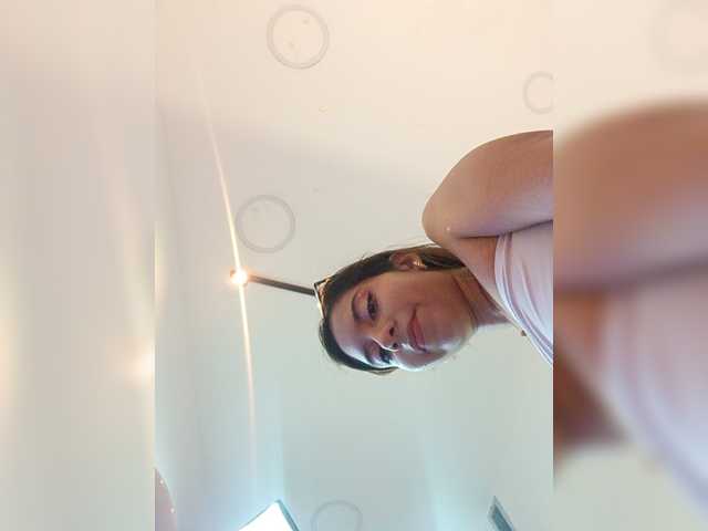 AriBlake live cam on BongaCams