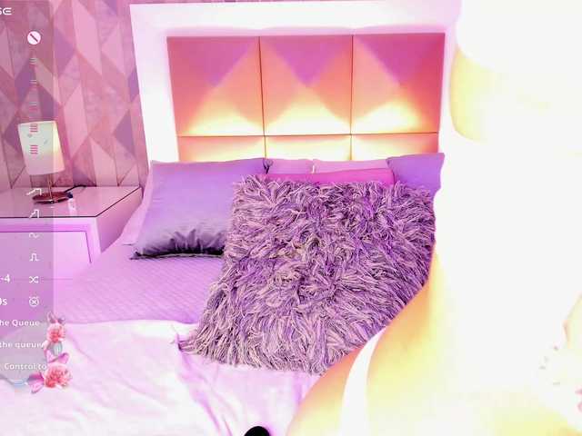 AriBlake live cam on BongaCams