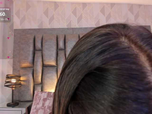 AriBlake live cam on BongaCams