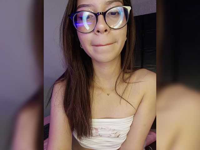 AriBlake live cam on BongaCams