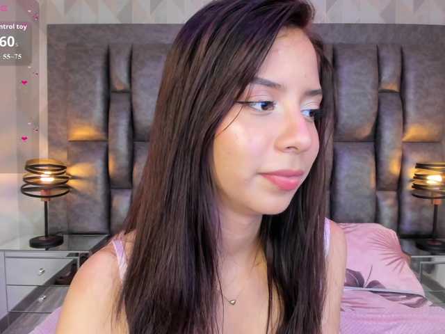 AriBlake live cam on BongaCams