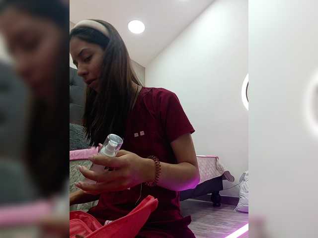 AriBlake live cam on BongaCams