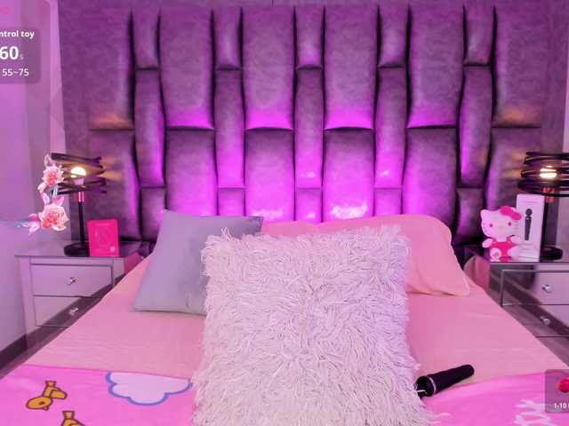 AriBlake live cam on
