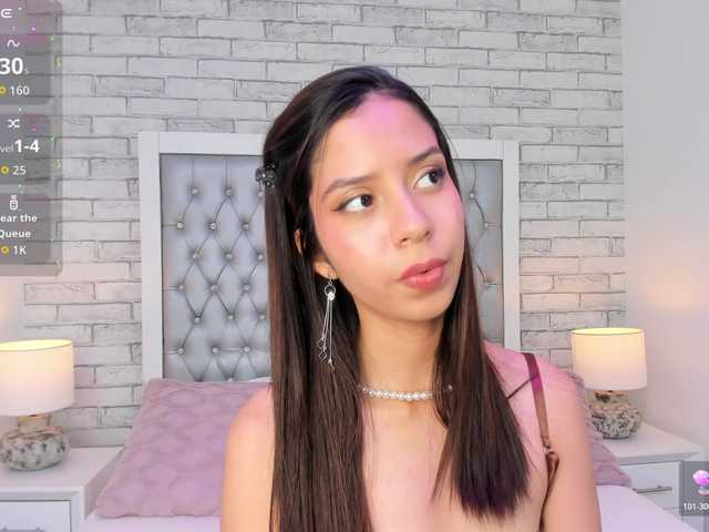 AriBlake live cam on BongaCams