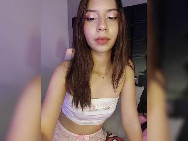 AriBlake live cam on BongaCams