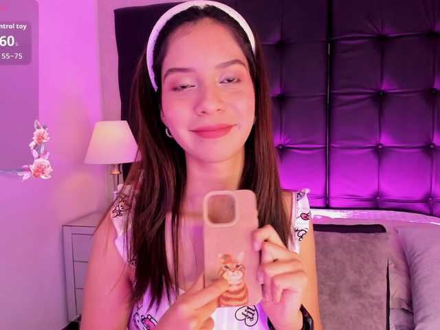 AriBlake live cam on BongaCams