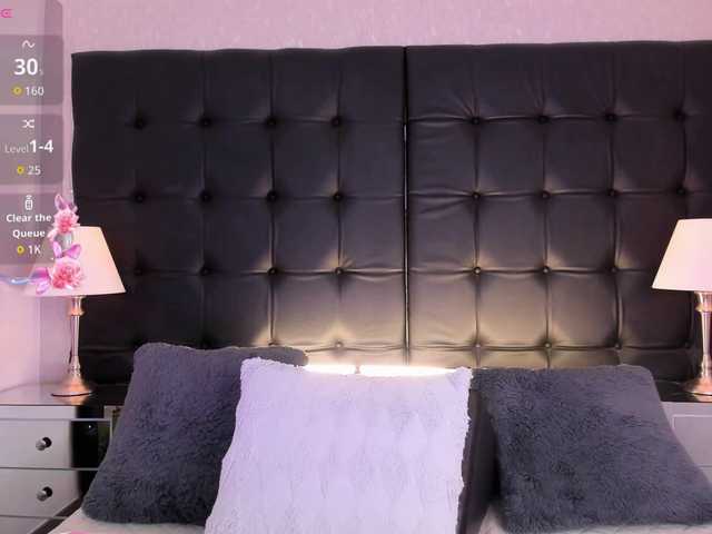 AriBlake live cam on BongaCams