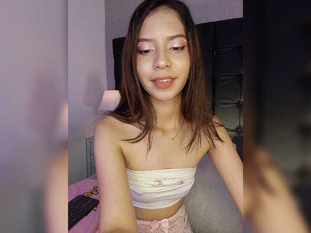 AriBlake live cam on BongaCams