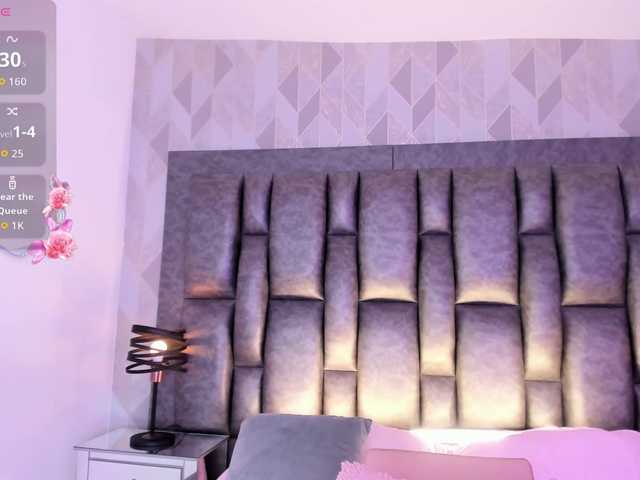 AriBlake live cam on BongaCams