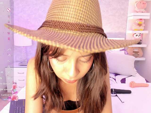 AriBlake live cam on BongaCams