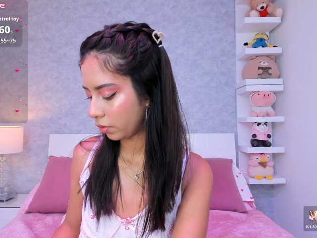 AriBlake live cam on BongaCams