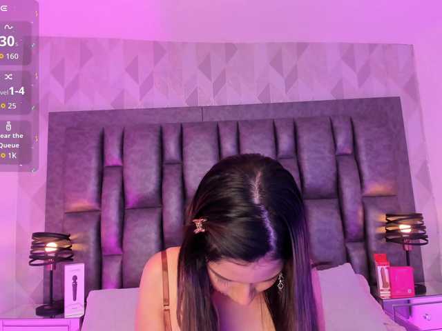 AriBlake live cam on BongaCams