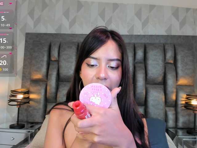 AriBlake live cam on BongaCams