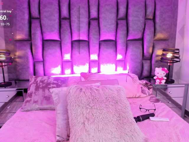 AriBlake live cam on BongaCams