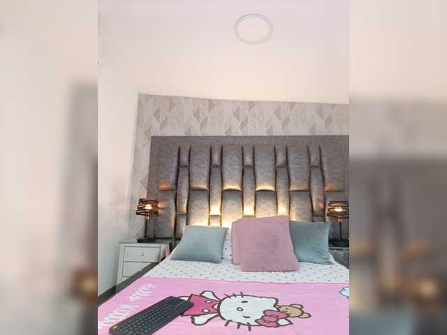 AriBlake live cam on BongaCams
