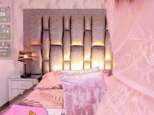 AriBlake live cam on BongaCams