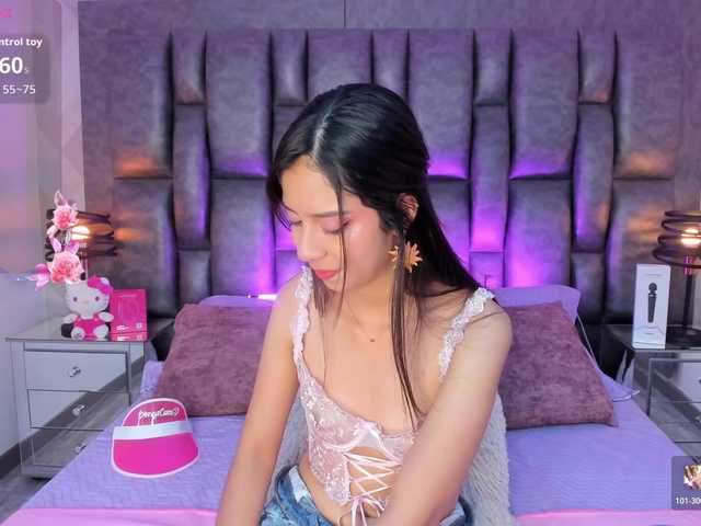 AriBlake live webcam show