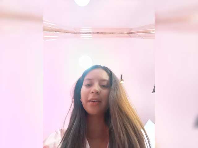 AriBlake live cam on BongaCams