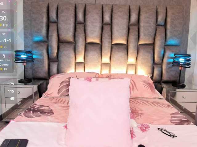 AriBlake live cam on BongaCams