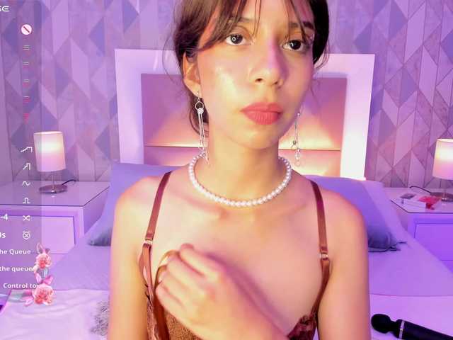 AriBlake live cam on BongaCams