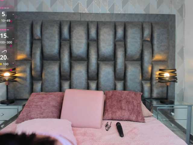 AriBlake live cam on BongaCams