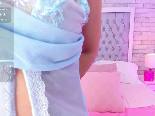 AriBlake webcam