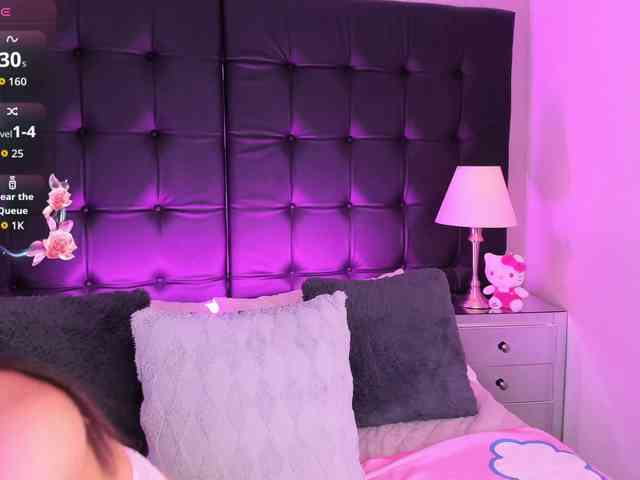 AriBlake webcam