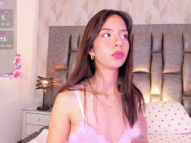 AriBlake webcam