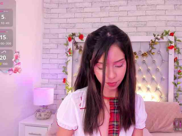 AriBlake webcam
