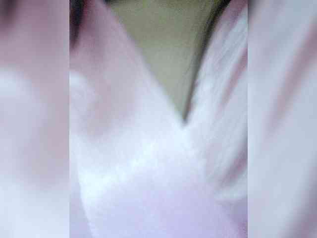 AriBlake webcam