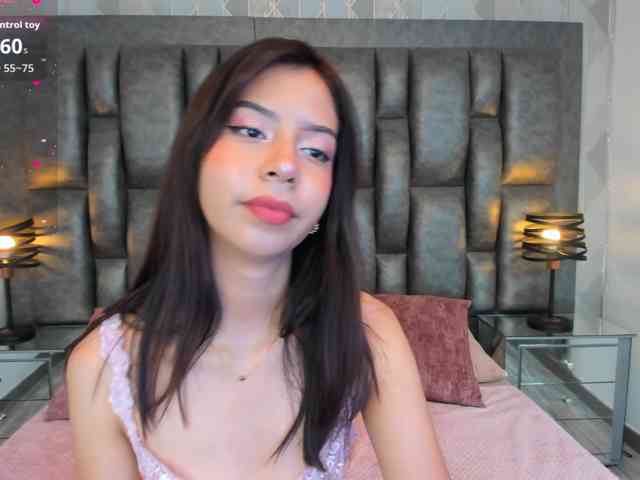 AriBlake webcam